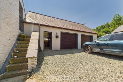 Garage Block
