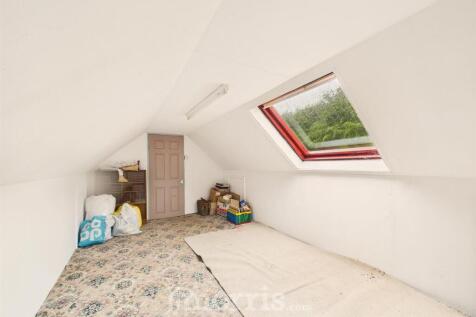 CAM02122G0-PR0325-STILL044.jpg