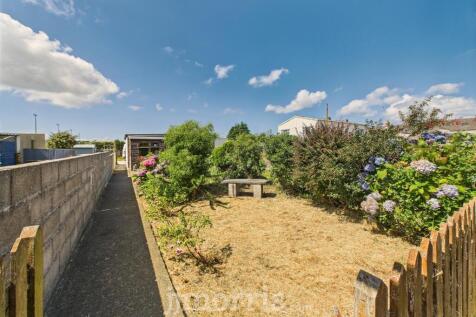 CAM02122G0-PR0346-STILL035.jpg