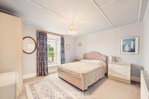 Bedroom 2  (rear)