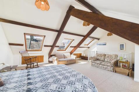 Studio/Loft Room