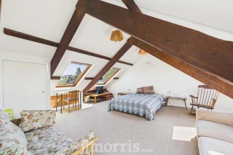 Studio/Loft Room