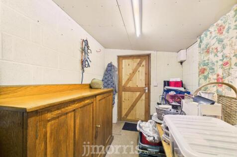 Lean to Store Shed/Home Office/Studio