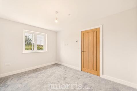Bedroom 2 (Front)