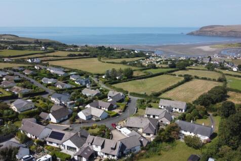 9, Tir Treharne Newport, Pembrokeshire, SA42 0RN 3