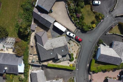 9, Tir Treharne Newport, Pembrokeshire, SA42 0RN 1