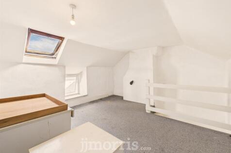 First Floor Loft Room/Studio