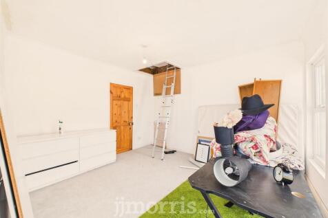 Bedroom 3 (Front)