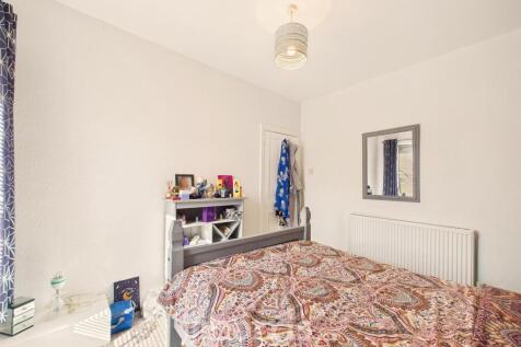 Bedroom 1   (front)