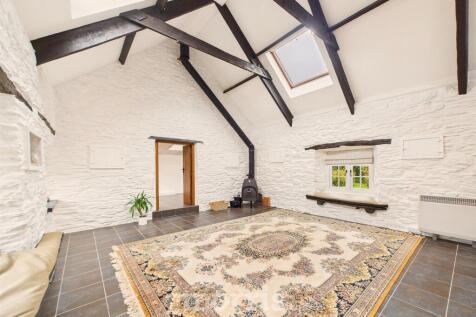 Sitting/Dining Room