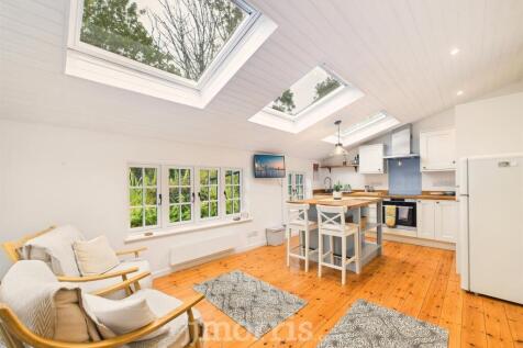Kitchen/Breakfast/Living Room