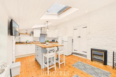 Kitchen/Breakfast/Living Room