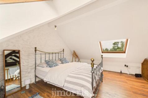 Crog Loft/Bedroom 1