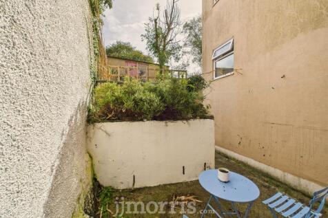 CAM02122G0-PR0377-STILL024.jpg