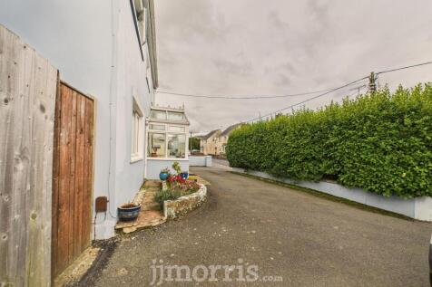 CAM02122G0-PR0370-STILL042.jpg