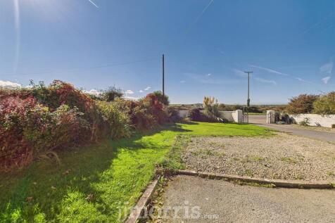 CAM02122G0-PR0379-STILL014.jpg