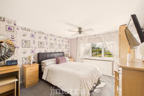 Bedroom 1 (rear)