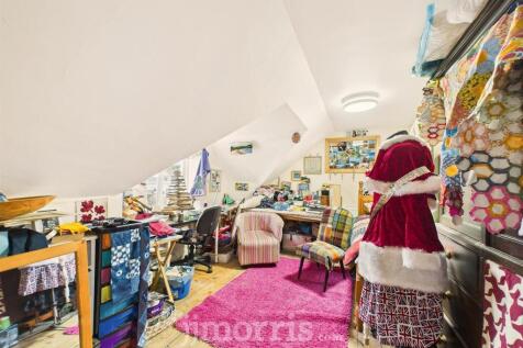 Studio/Workroom/Bedroom 5