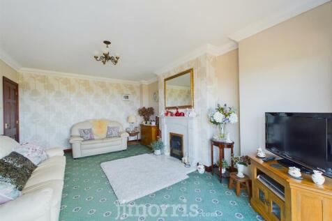 CAM02122G0-PR0119-STILL012.jpg