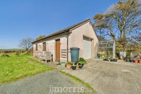Garage/Workshop