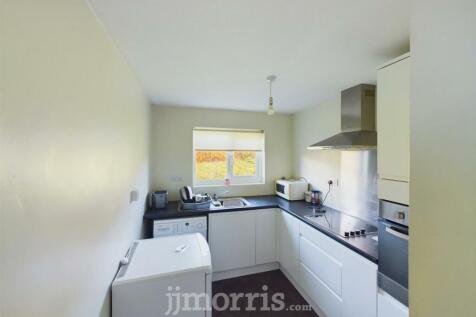 CAM02121G0-PR0110-STILL003.jpg