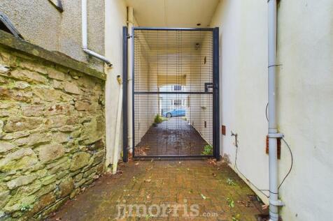 CAM02121G0-PR0114-STILL006.jpg