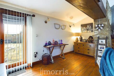 CAM02121G0-PR0123-STILL004.jpg