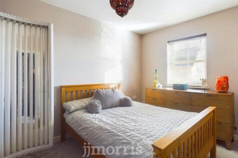 CAM02121G0-PR0126-STILL015.jpg