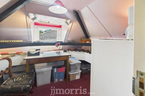 Loft Room 1