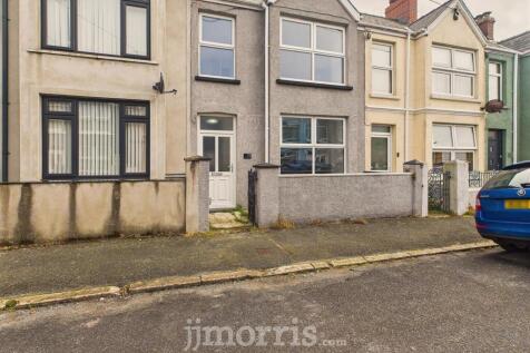CAM02121G0-PR0159-STILL022.jpg
