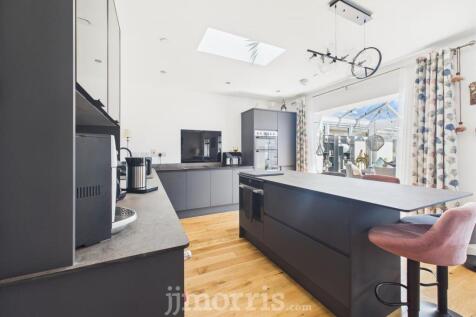Kitchen/Breakfast Area (Open Plan)