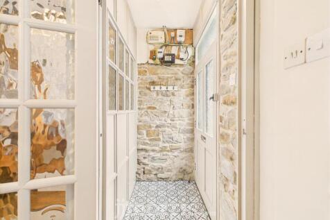 Entrance Porch/Hallway