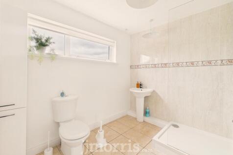 Family Shower Room