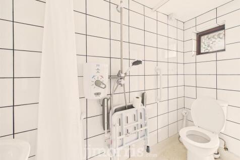 WET ROOM