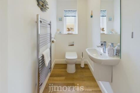 Cloak Room