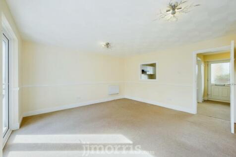 CAM01583G0-PR0161-STILL009.jpg