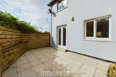 CAM01583G0-PR0161-STILL010.jpg
