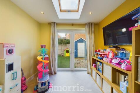 Sun/Play Room
