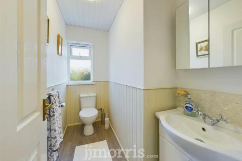 Cloak Room
