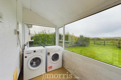Rear Porch / Utility
