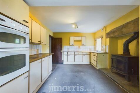 CAM01583G0-PR0149-STILL015.jpg