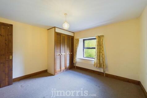 CAM01583G0-PR0149-STILL003.jpg