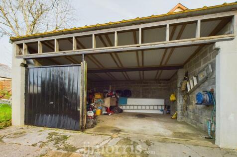 Double Garage