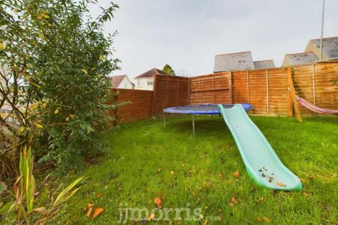 CAM01583G0-PR0205-STILL009.jpg