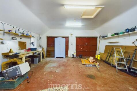 Integral Garage