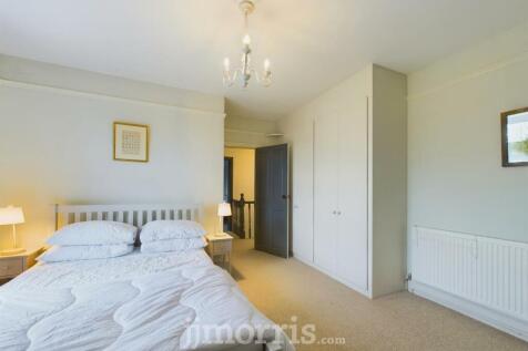 CAM01583G0-PR0210-STILL019.jpg