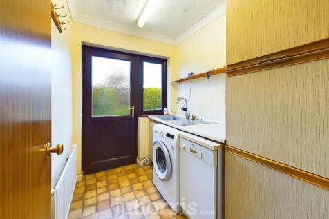 CAM01583G0-PR0221-STILL003.jpg