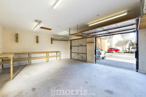 CAM01583G0-PR0224-STILL019.jpg