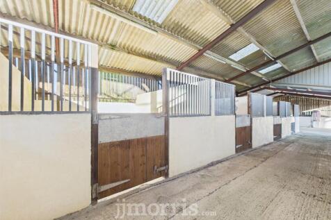Adjoining American Stable Block