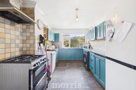CAM01583G0-PR0241-STILL008.jpg